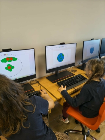 ea655b69-056d-46e7-978d-773242087121