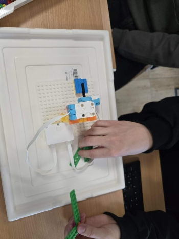 a6851cb9-c865-4ec8-a1d3-a6eb651183a4