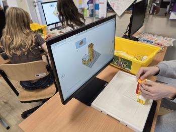 caaa06f4-a18e-40dd-87b1-a5733a349d93