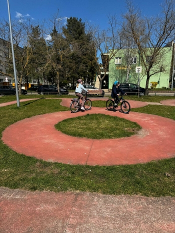 4000f7e3-fdeb-48f8-b06a-d612fb39e982