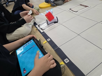 c6837891-6518-41bd-b793-aaeb2e6b87d9