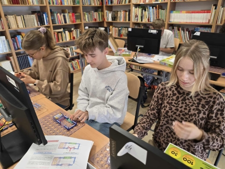 Zabawa z Prądem: Drugoklasiści Budują Obwody Elektryczne