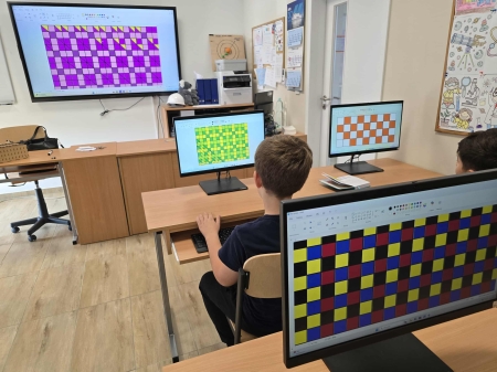 Wzory z podłogi- parkietaże i mozaiki w klasie 4 zadanie projektowe (Nie)zwykła Matematyka