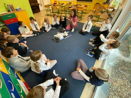 Klasa 2B poznaje pracę pielęgniarki w ramach projektu ''Ludzie z Pasją''