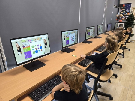 Od zerówki do kodera: Jak robotyka i zabawa kształtują przyszłych programistów