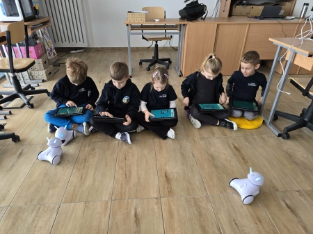 Robotyczne emocje w zerówce: Wyścigi Photonów!