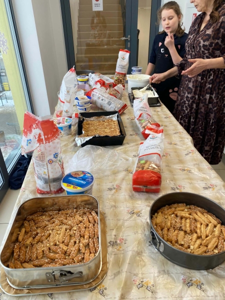 Słodka Ucieczka od Pieca: Kulinarna Przygoda na Kółku