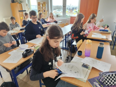 Dzień Mózgu w klasie 7 – nauka przez działanie