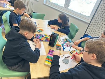 Kreatywność bez granic w nowej pracowni artystycznej 