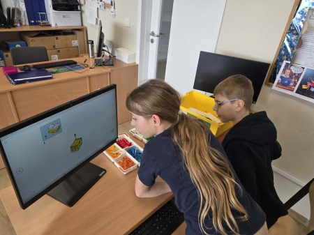 Robotyka w klasie 3 – programowanie edukacyjnych klocków LEGO