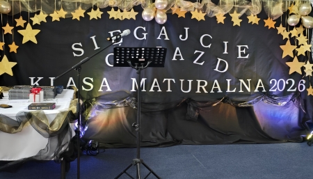 Pożegnanie klasy 4 LO – uroczyste zakończenie 