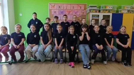 Klasa 2A świętuje Dzień Mamy