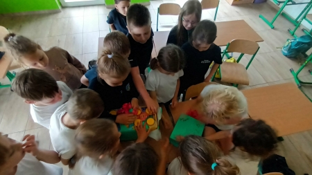 Uśmiechy, emocje i niespodzianki – wyjątkowy Dzień Dziecka w klasie 1b