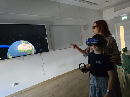 Podróż dookoła świata i poza jego granice – niezwykła lekcja geografii w świecie VR