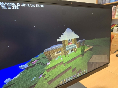 Od pikselowego domu do świata projektowania 3D – niezwykła lekcja informatyki w klasie 5